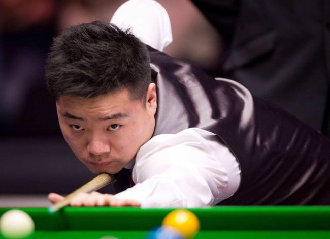 围绕他的这 围绕他的这