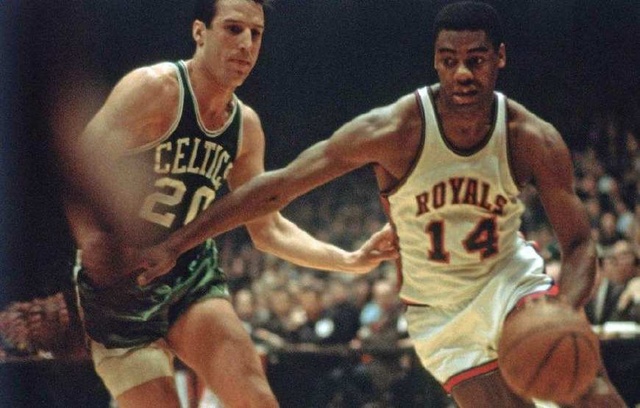 硬生生留在 硬生生留在